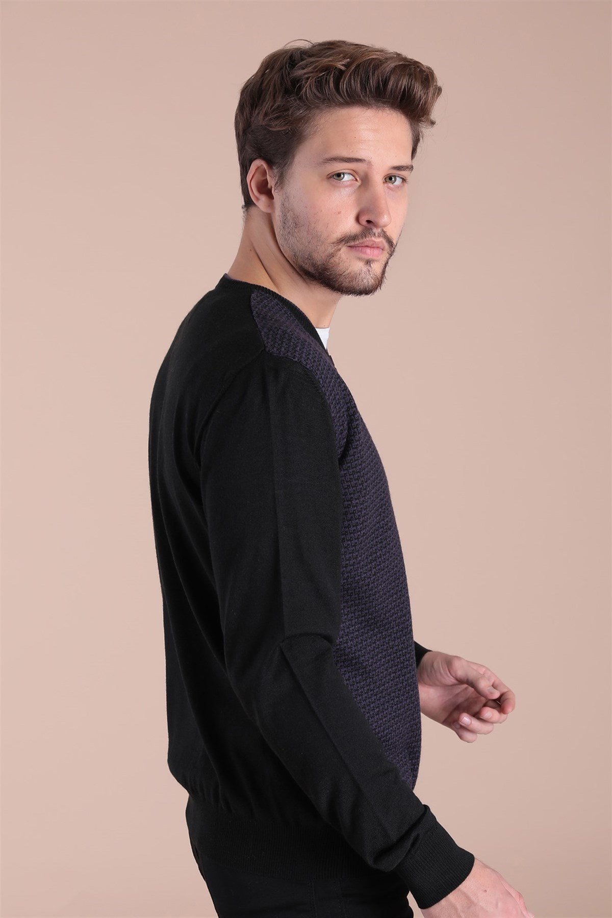 Ferraro V Yaka Superfine Yün Kazak - Siyah