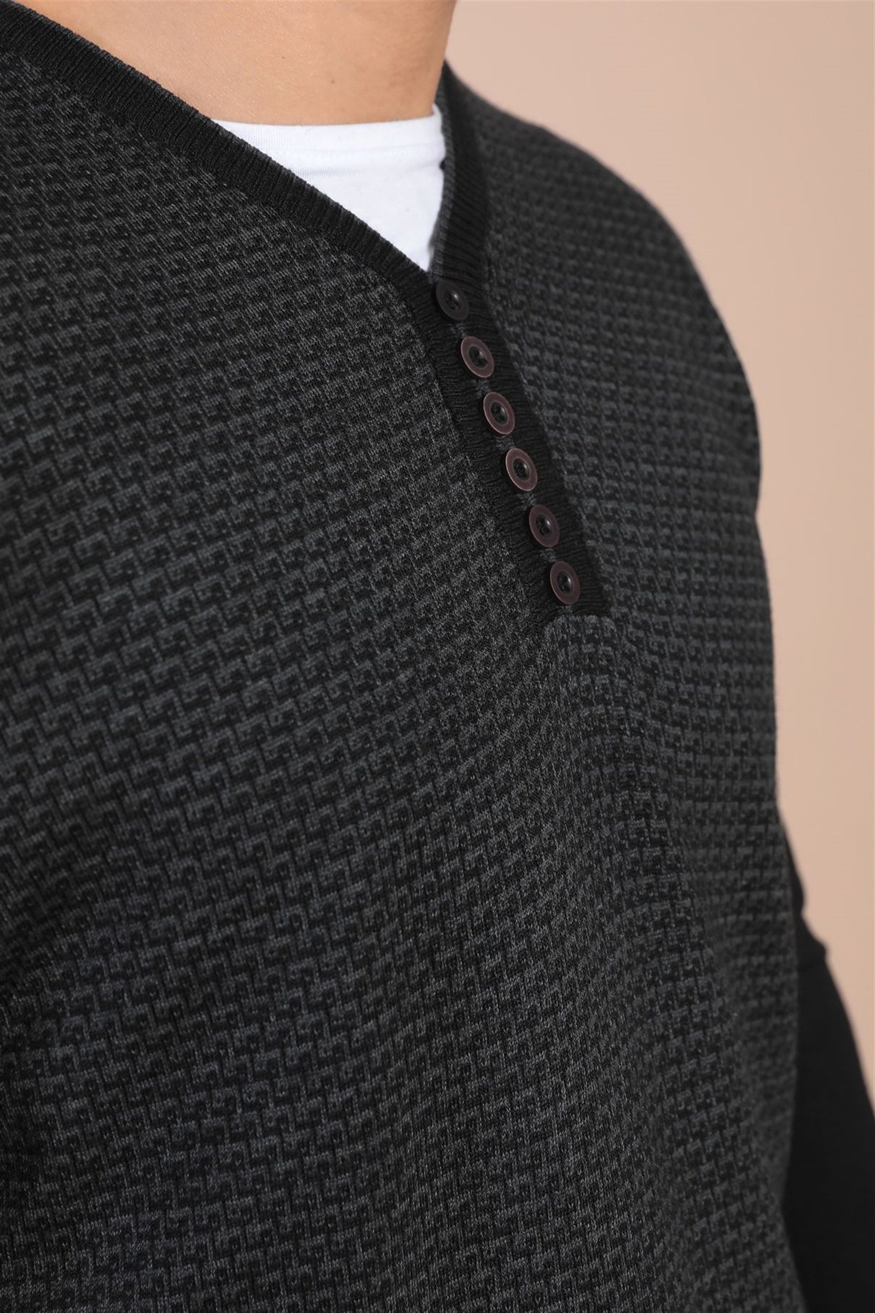 Ferraro V Yaka Superfine Yün Kazak