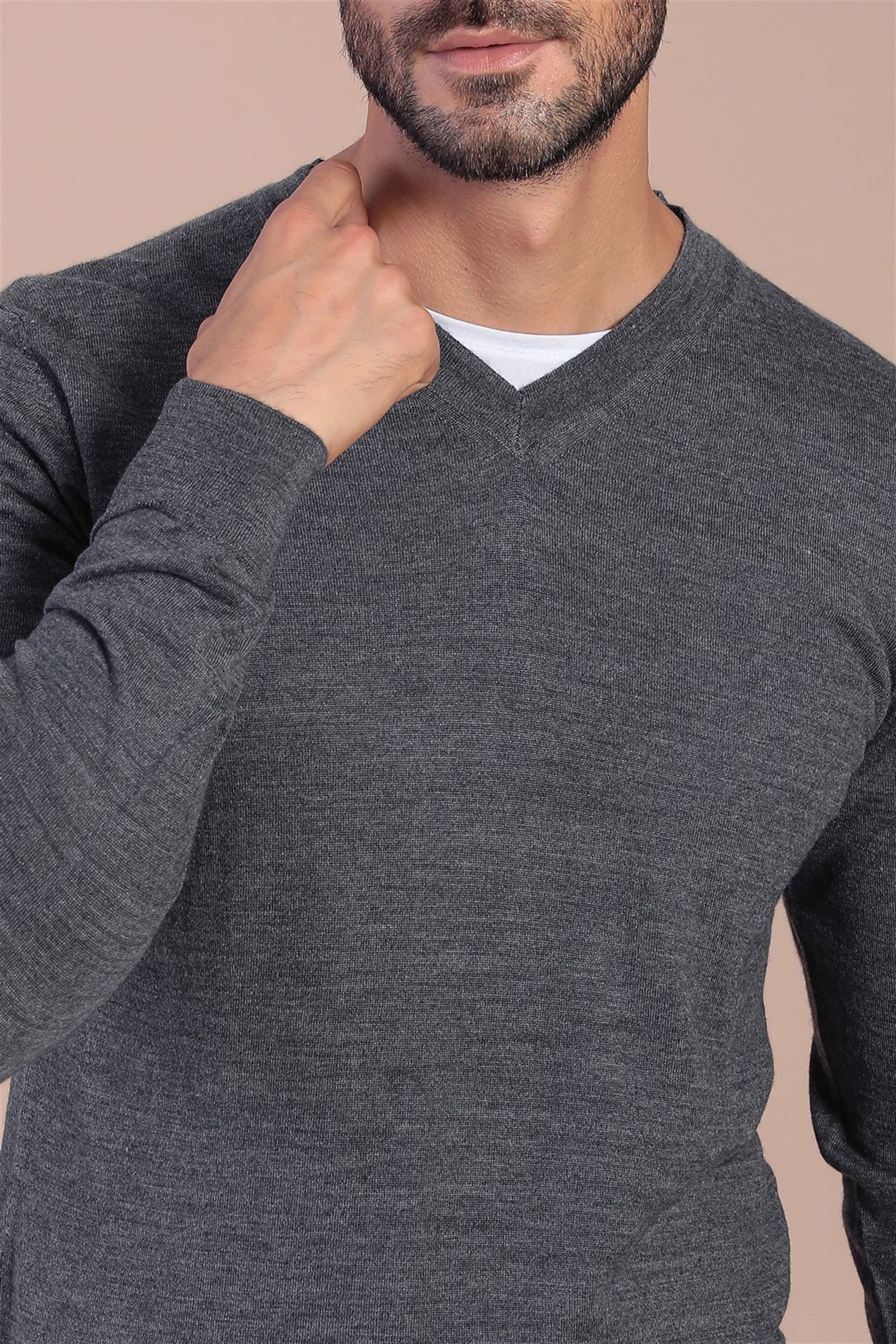 Ferraro V Yaka Superfine Yün Kazak