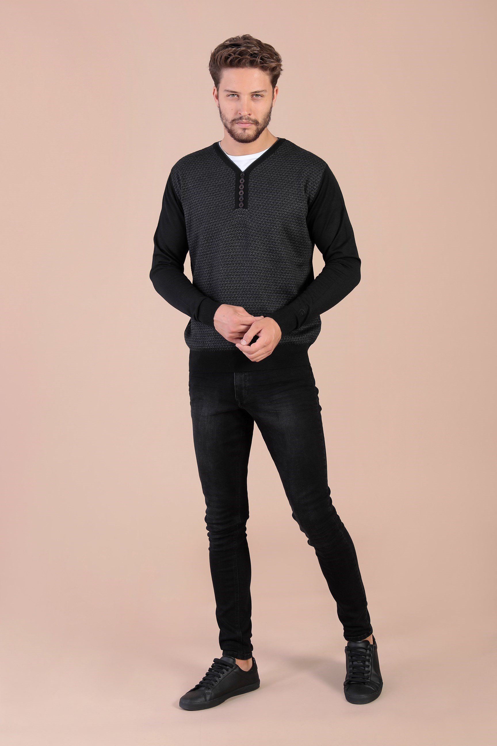 Ferraro V Yaka Superfine Yün Kazak