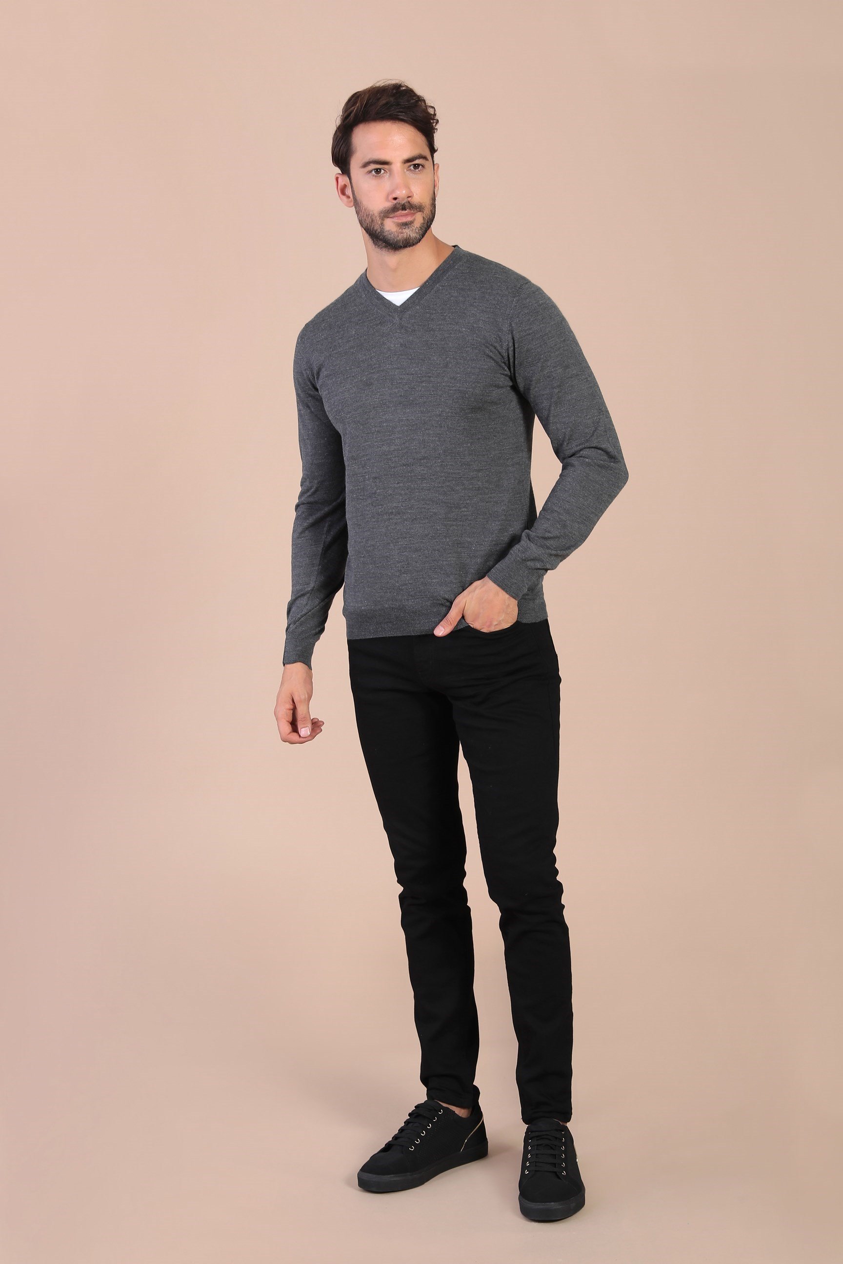 Ferraro V Yaka Superfine Yün Kazak