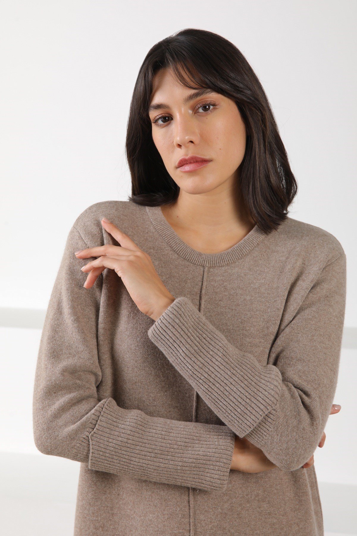 Ferraro Vizon Arkadan Yırtmaçlı Midi Boy Kaşmirli Kadın Triko Elbise