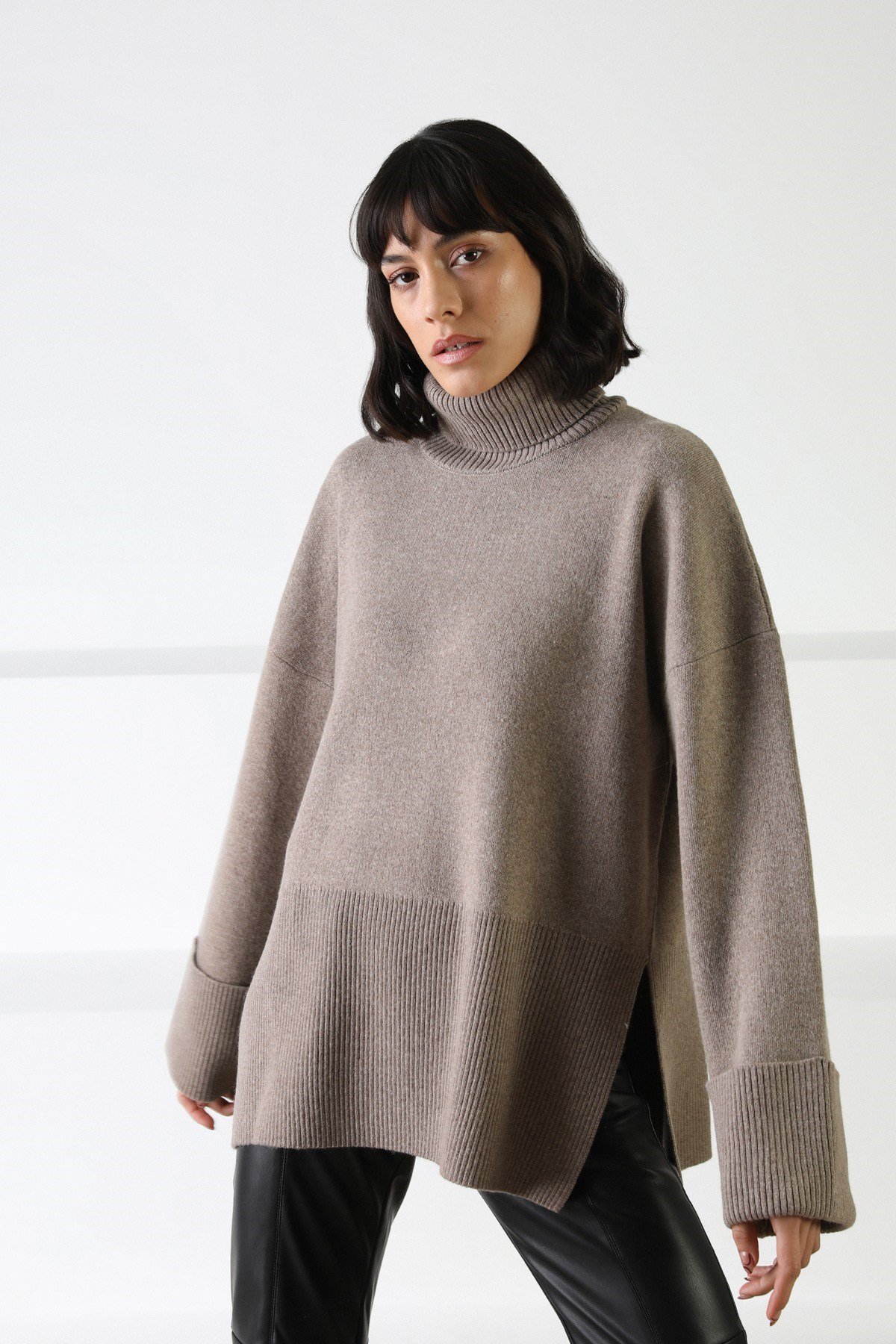 Ferraro Vizon Uzun Kollu Balıkçı Yaka Kaşmirli Kadın Triko Kazak