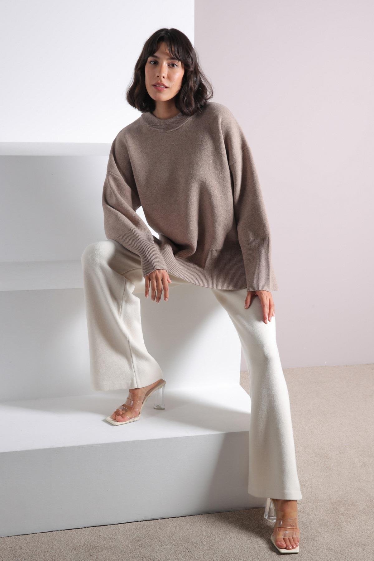 Ferraro Vizon Uzun Kollu Bisiklet Yaka Kaşmirli Kadın Triko Kazak