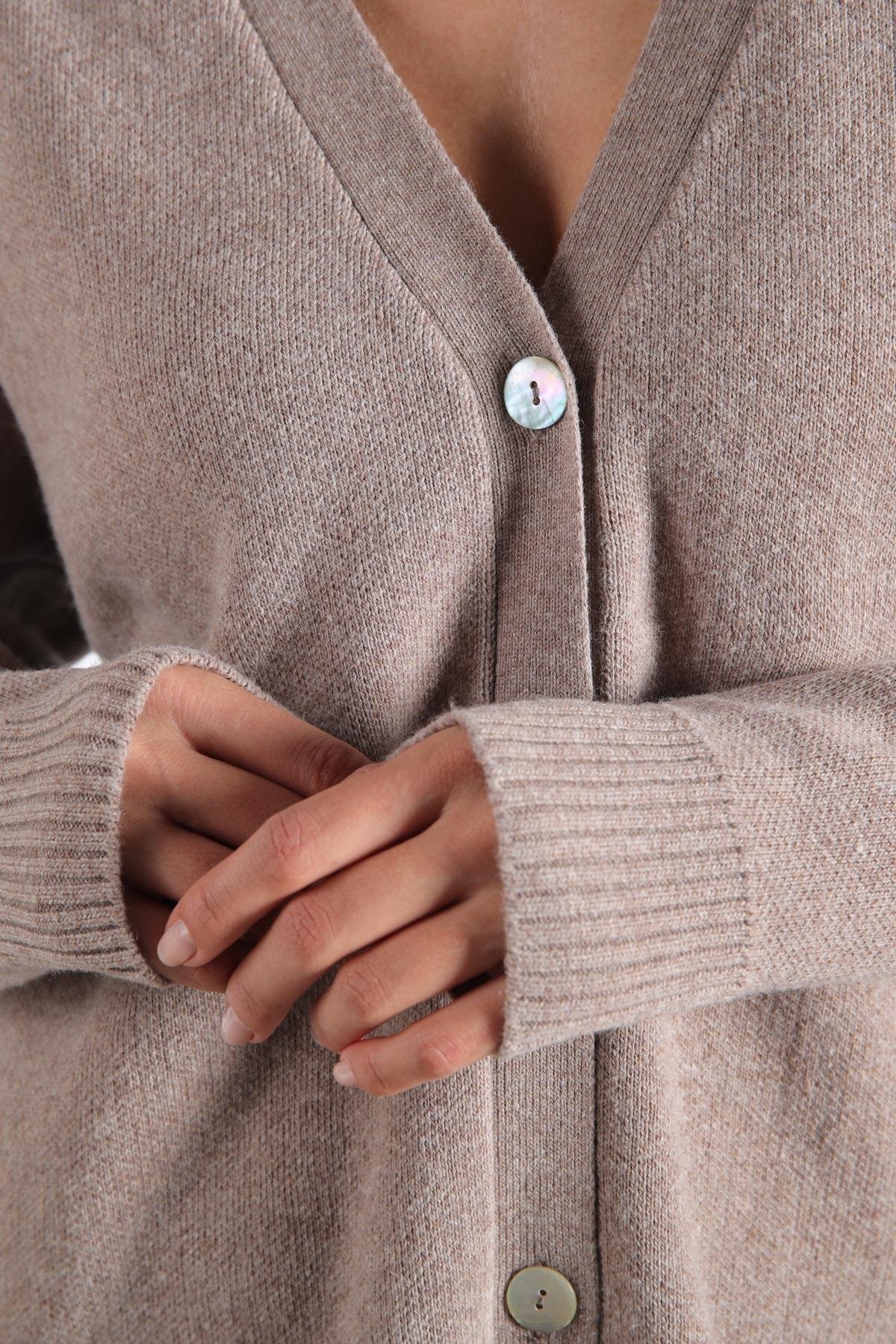 Ferraro Vizon Uzun Kollu Ceket Yaka Kaşmirli Kadın Triko Ceket