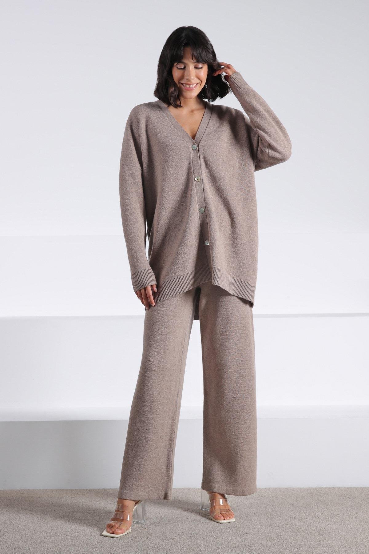 Ferraro Vizon Uzun Kollu Ceket Yaka Kaşmirli Kadın Triko Ceket