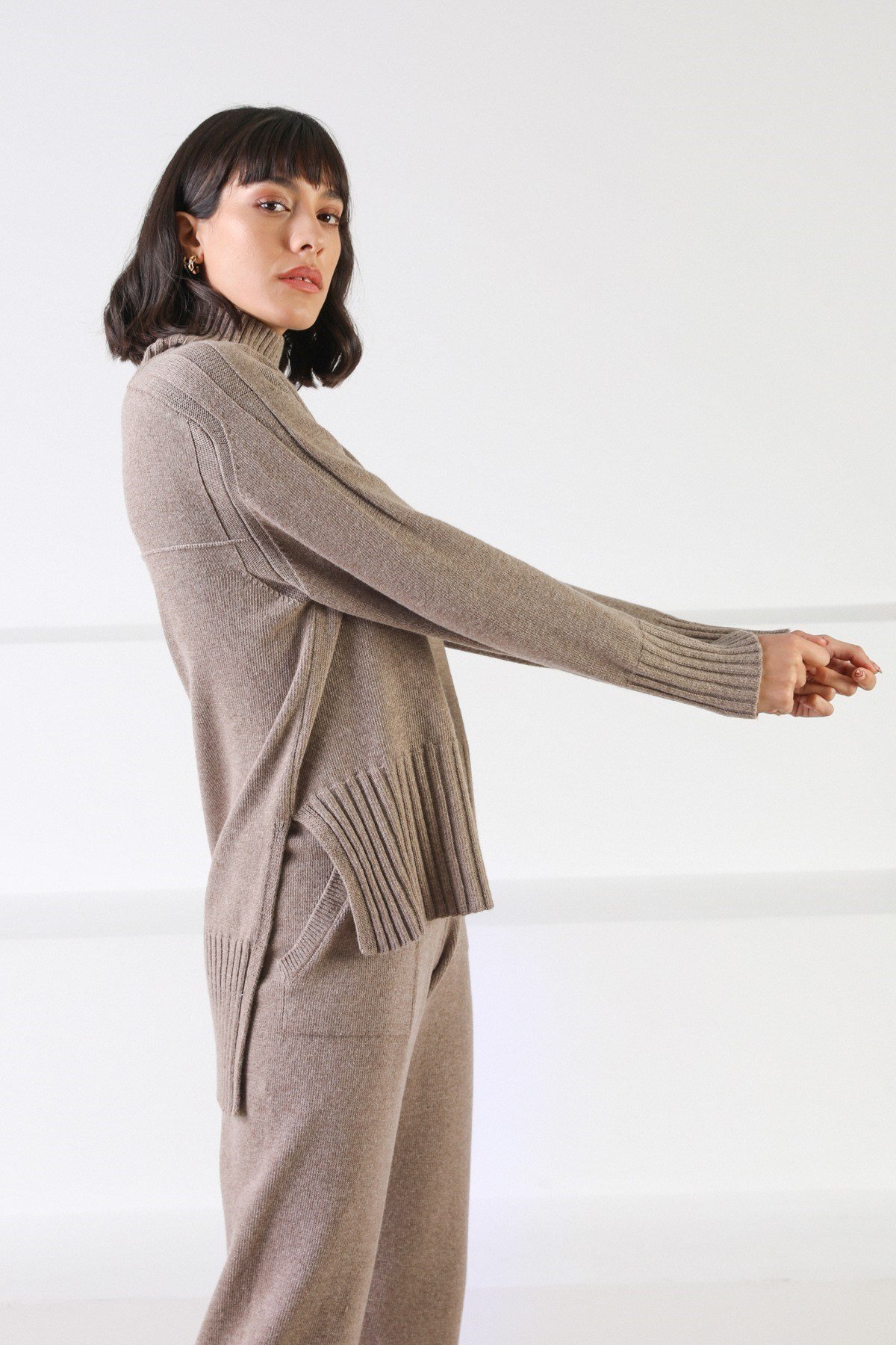 Ferraro Vizon Uzun Kollu Yarım Balıkçı Yaka Kaşmirli Kadın Triko Kazak