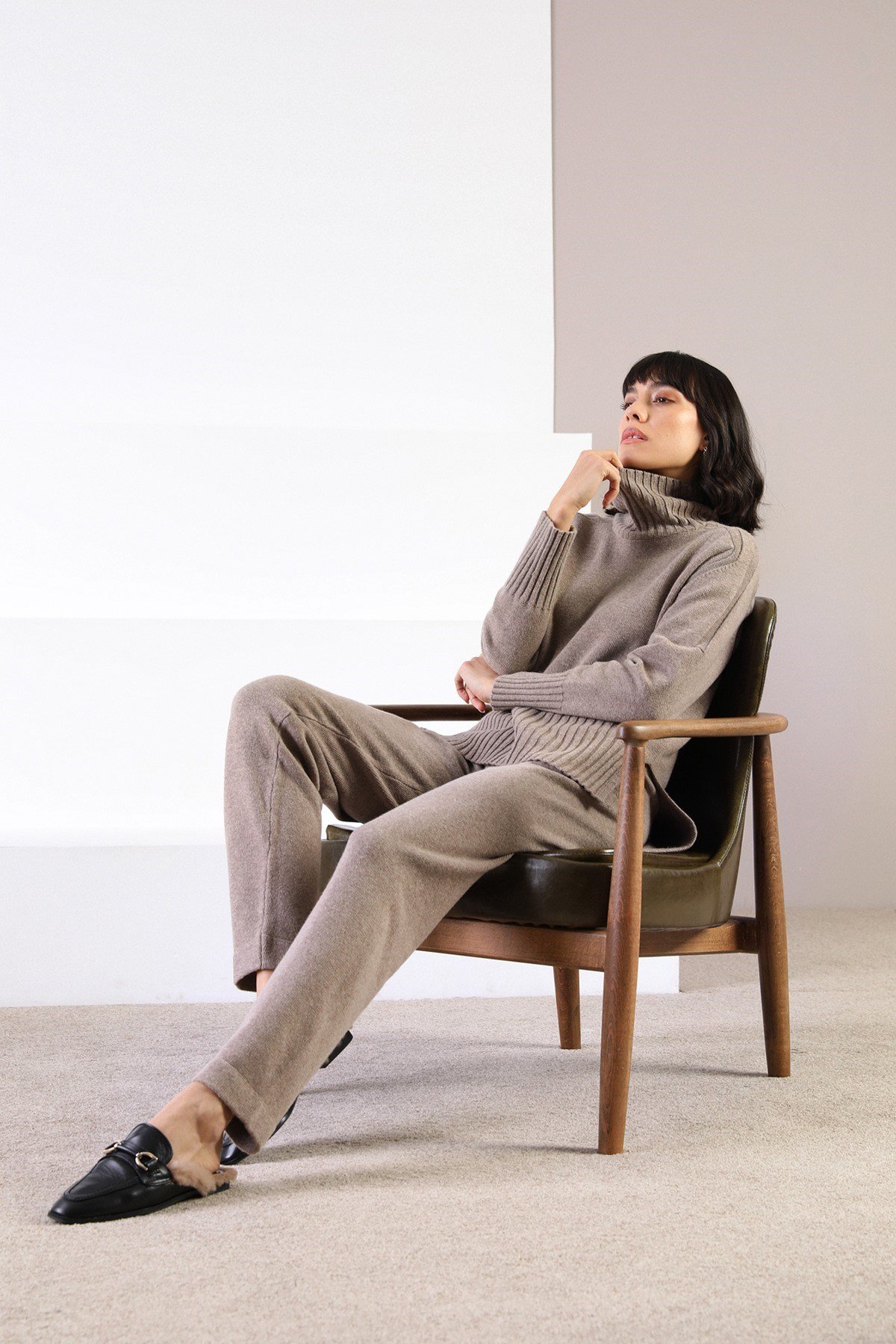 Ferraro Vizon Uzun Kollu Yarım Balıkçı Yaka Kaşmirli Kadın Triko Kazak