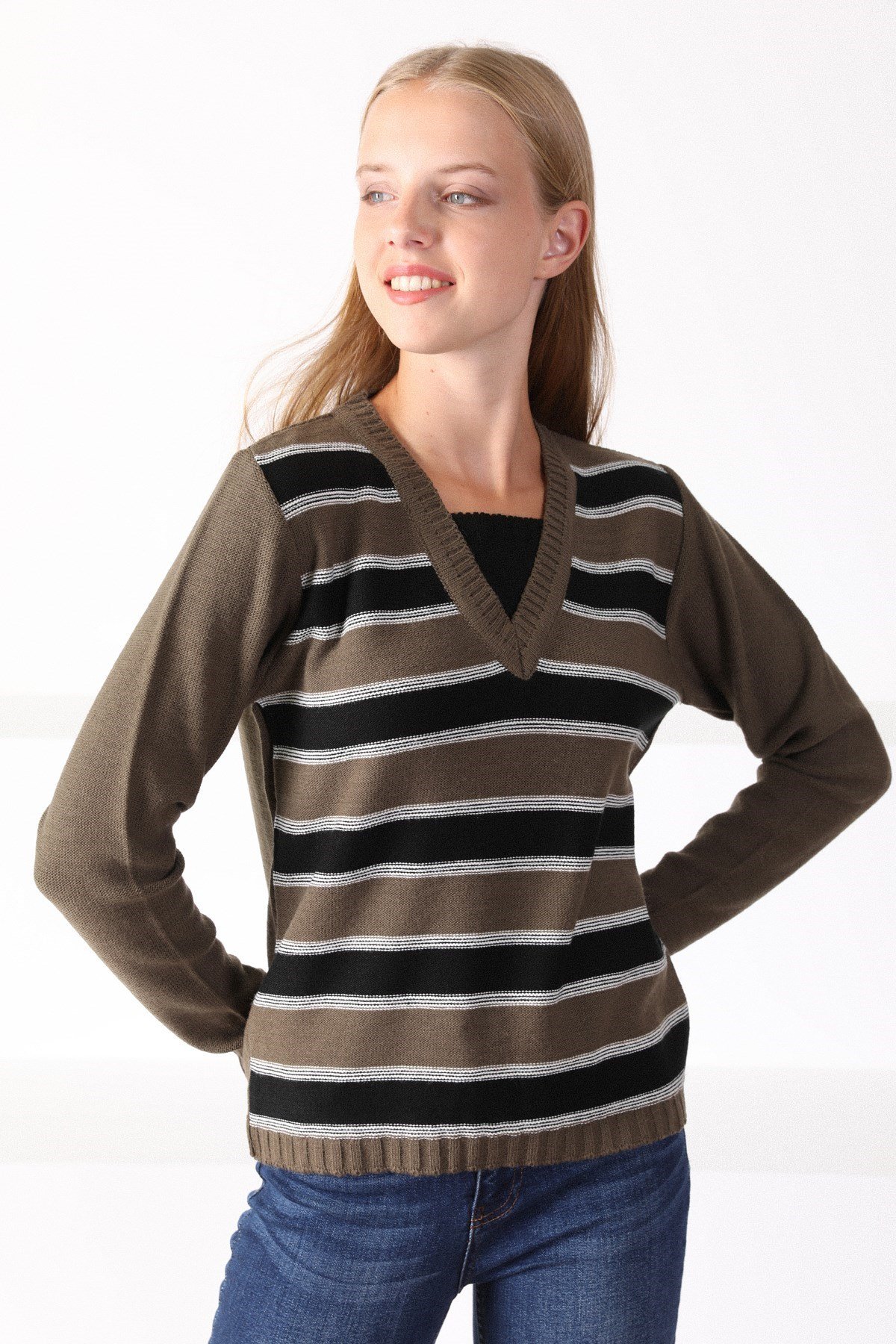 Ferraro Vizon V Yaka Yünlü Kadın Triko Kazak