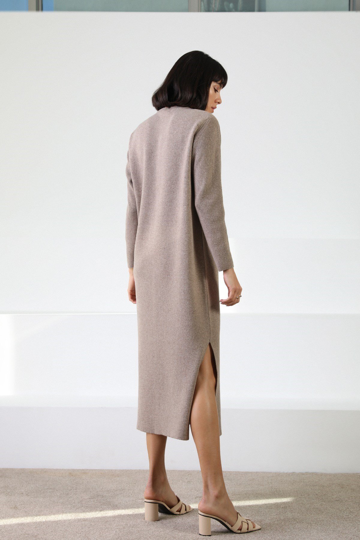 Ferraro Vizon Yandan Yırtmaçlı Midi Boy Kaşmirli Kadın Triko Elbise