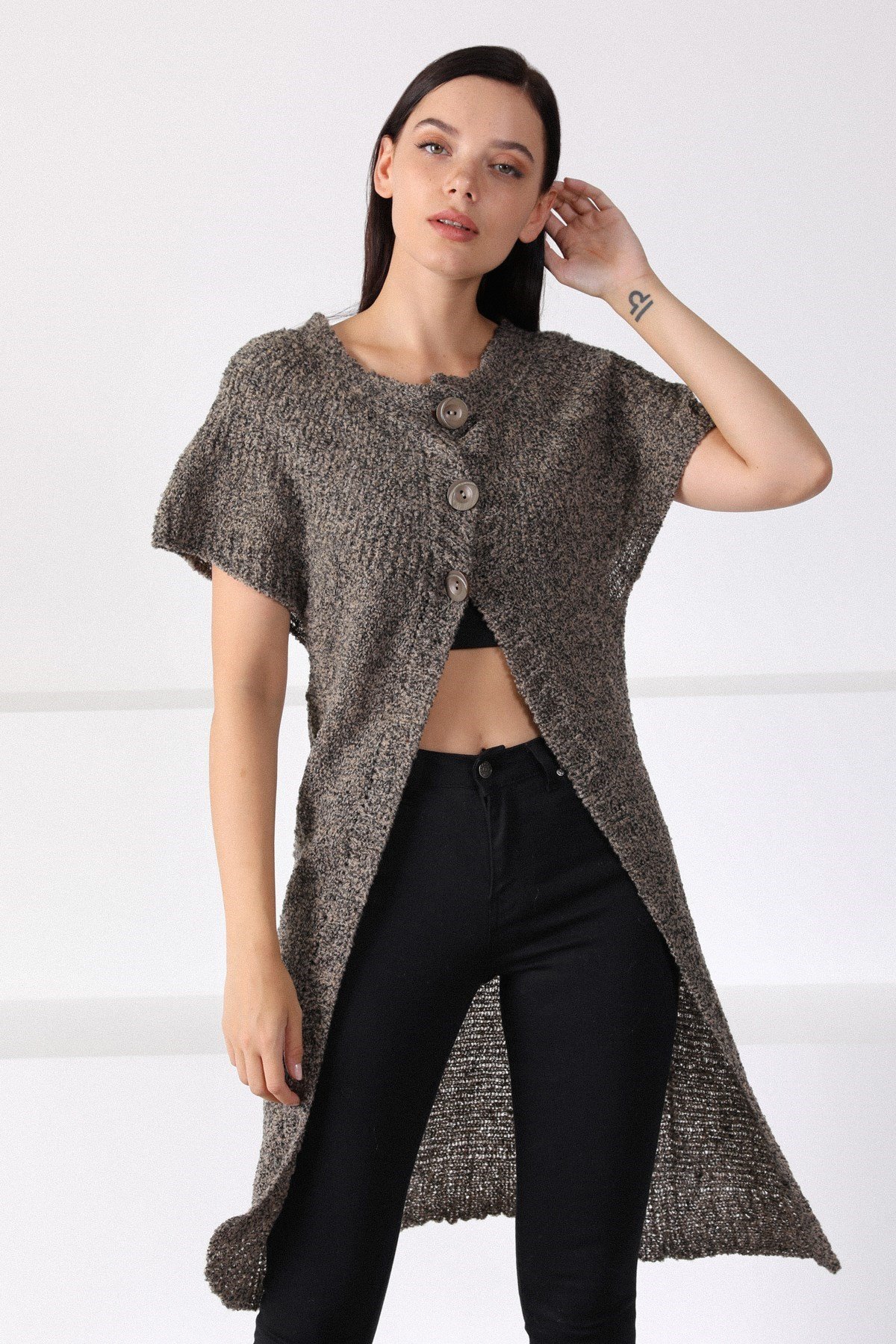 Ferraro Vizon Yuvarlak Yaka Uzun Kadın Triko Hırka