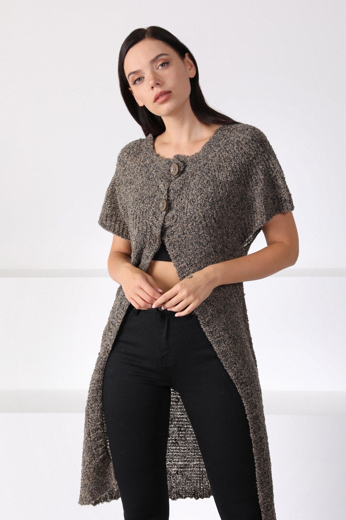 Ferraro Vizon Yuvarlak Yaka Uzun Kadın Triko Hırka