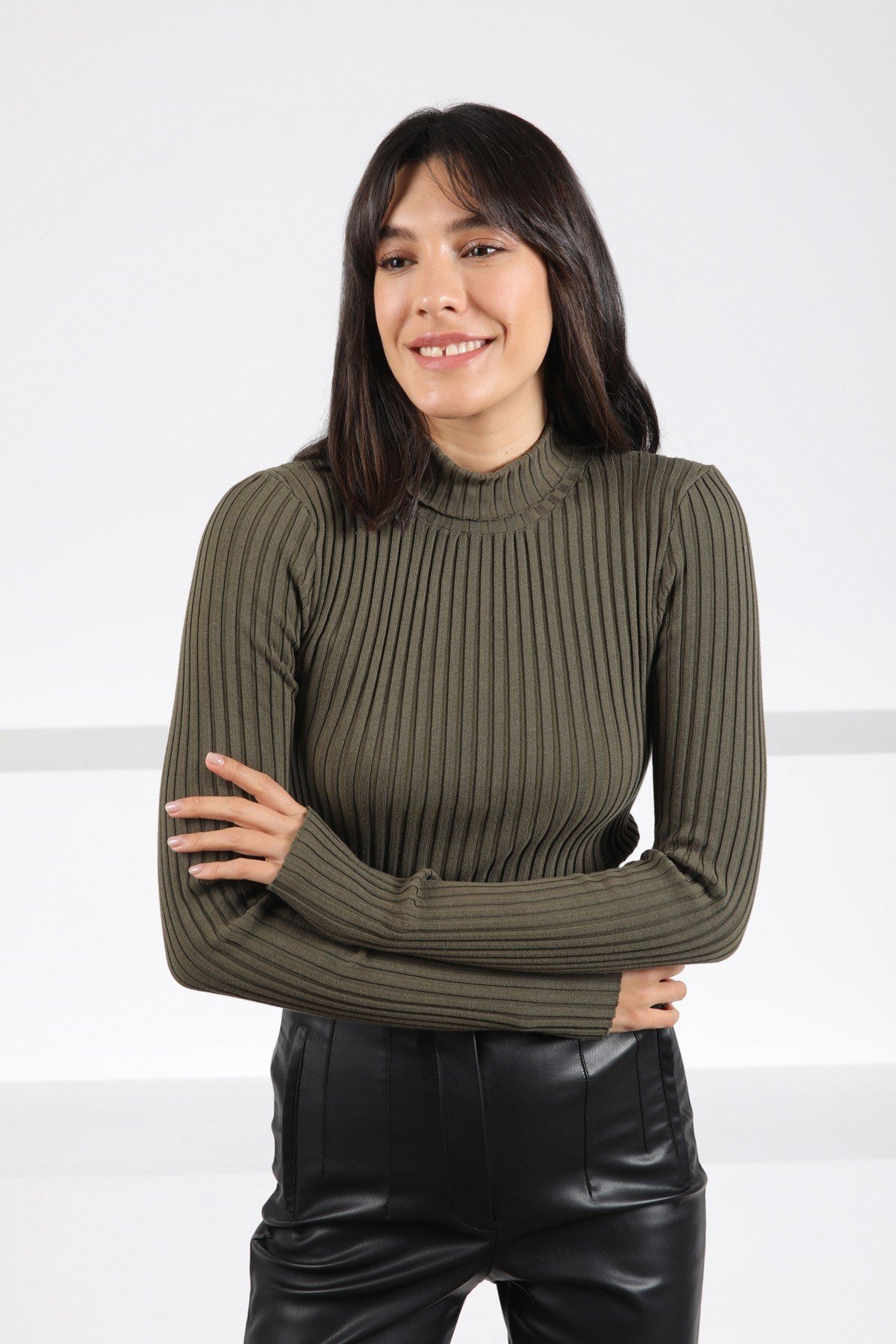 Ferraro Yeşil Balıkçı Yaka Pamuklu Kadın Triko Kazak