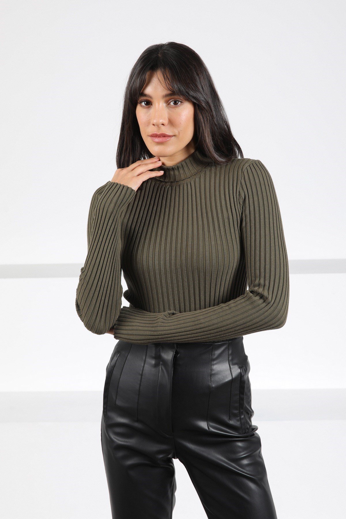 Ferraro Yeşil Balıkçı Yaka Pamuklu Kadın Triko Kazak