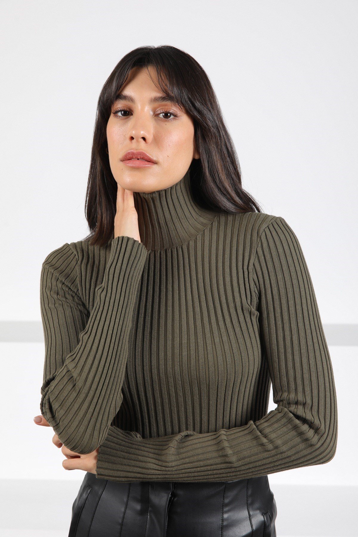 Ferraro Yeşil Balıkçı Yaka Pamuklu Kadın Triko Kazak