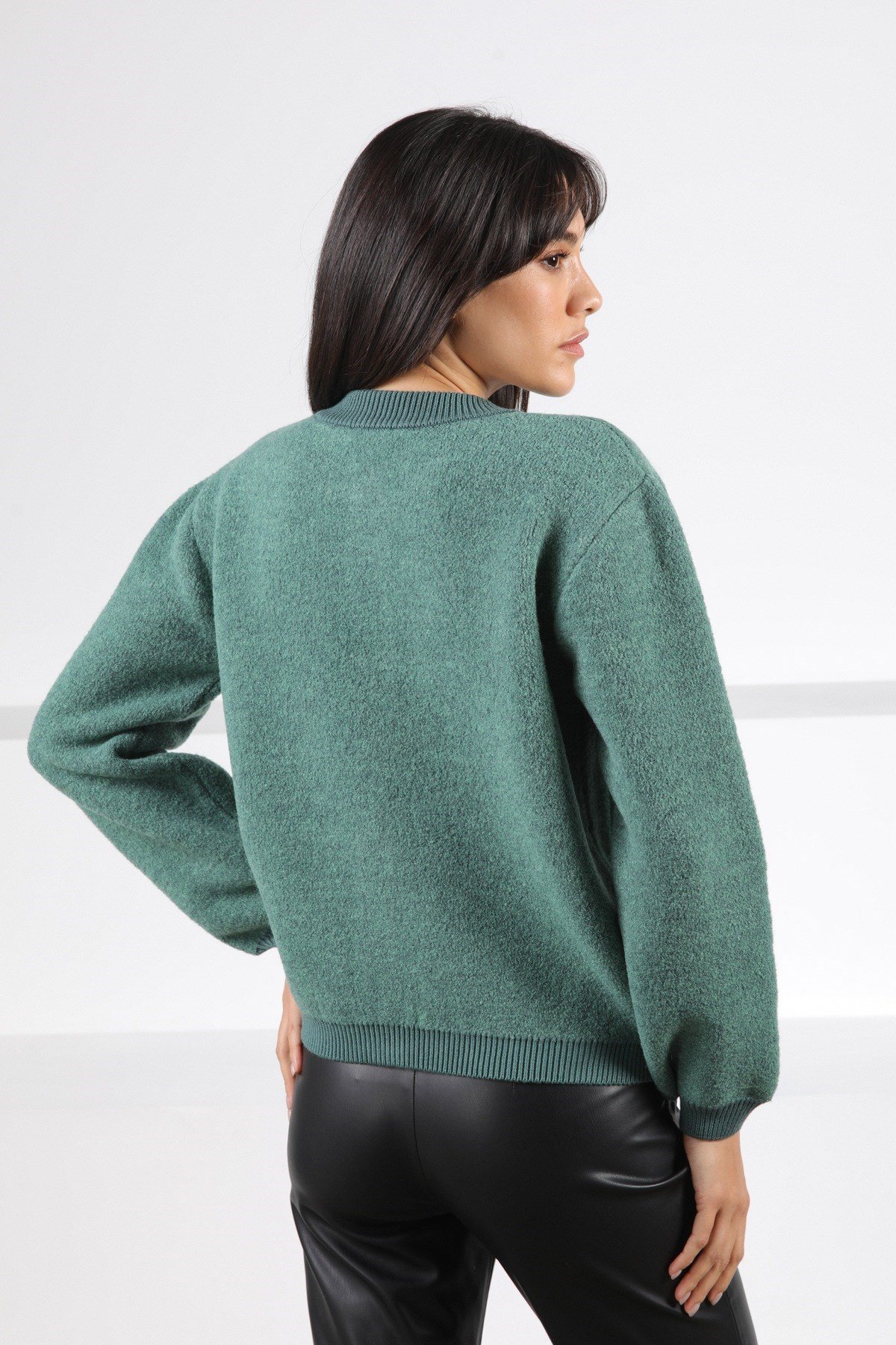 Ferraro Yeşil Düğmeli Buklet Kadın Triko Hırka