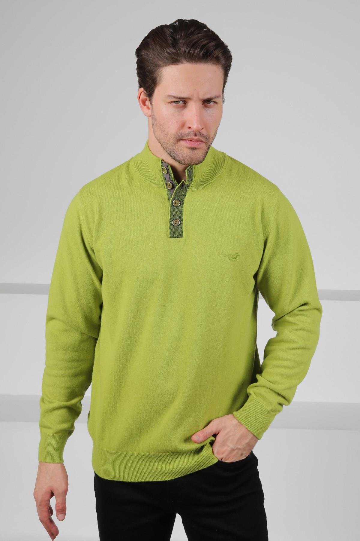 Ferraro Yeşil Düğmeli Yarım Balıkçı Yaka Uzun Kollu %100 Kuzu Yünü Erkek Triko Kazak