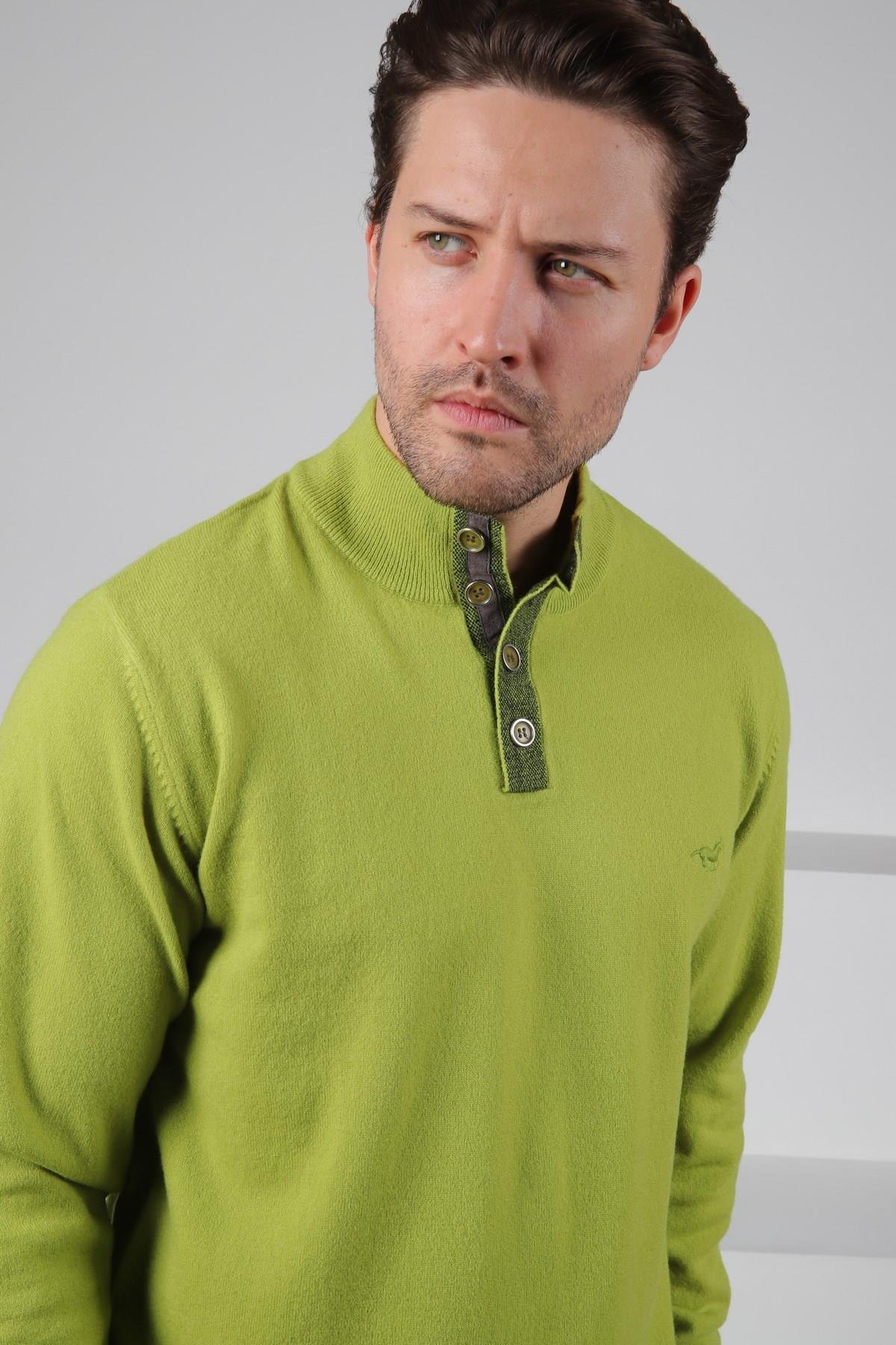 Ferraro Yeşil Düğmeli Yarım Balıkçı Yaka Uzun Kollu %100 Kuzu Yünü Erkek Triko Kazak