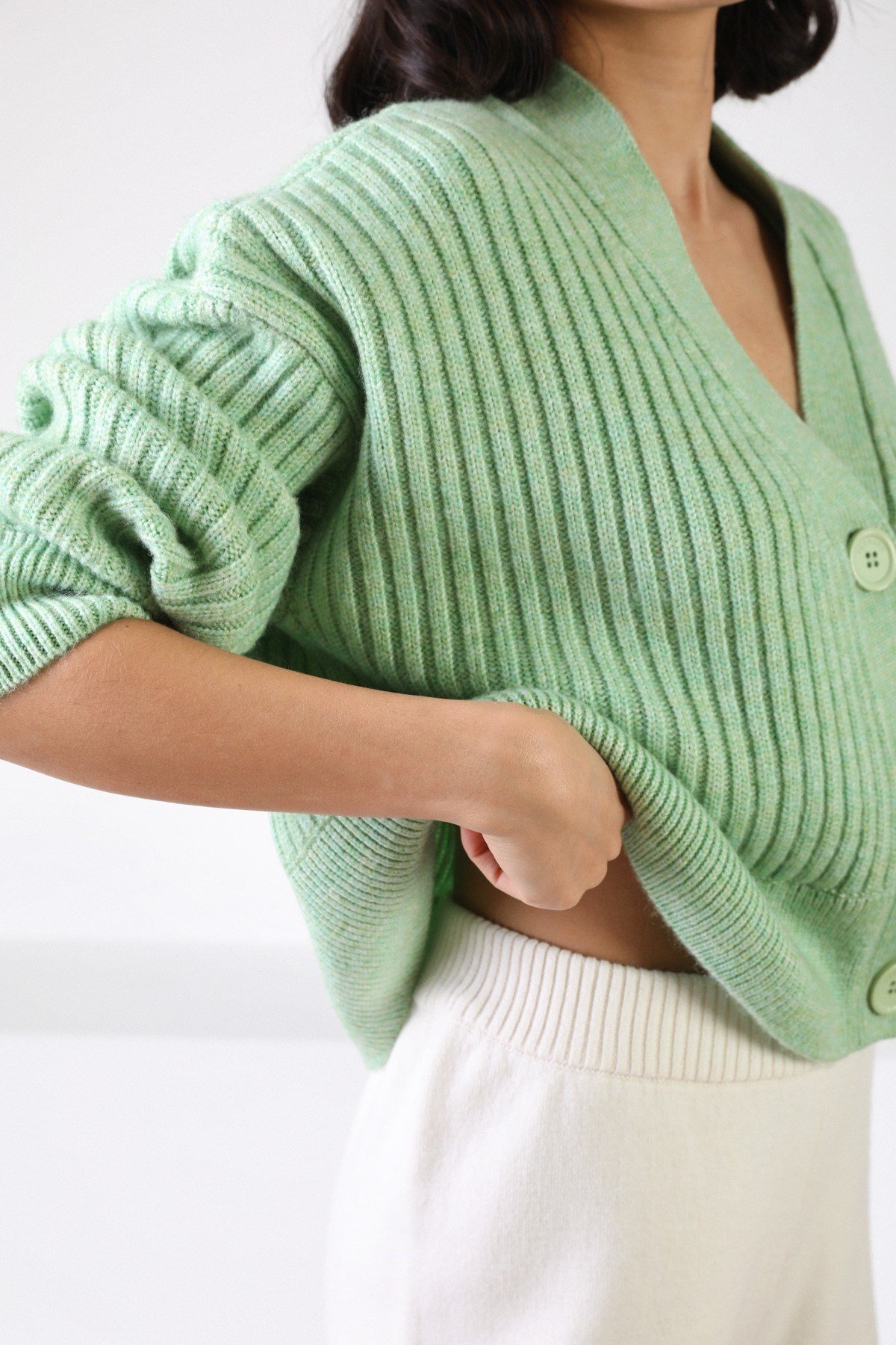 Ferraro Yeşil Düşük Omuz Yün Kadın Triko Hırka