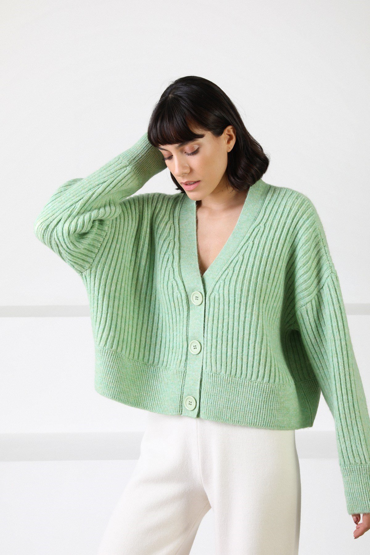 Ferraro Yeşil Düşük Omuz Yün Kadın Triko Hırka