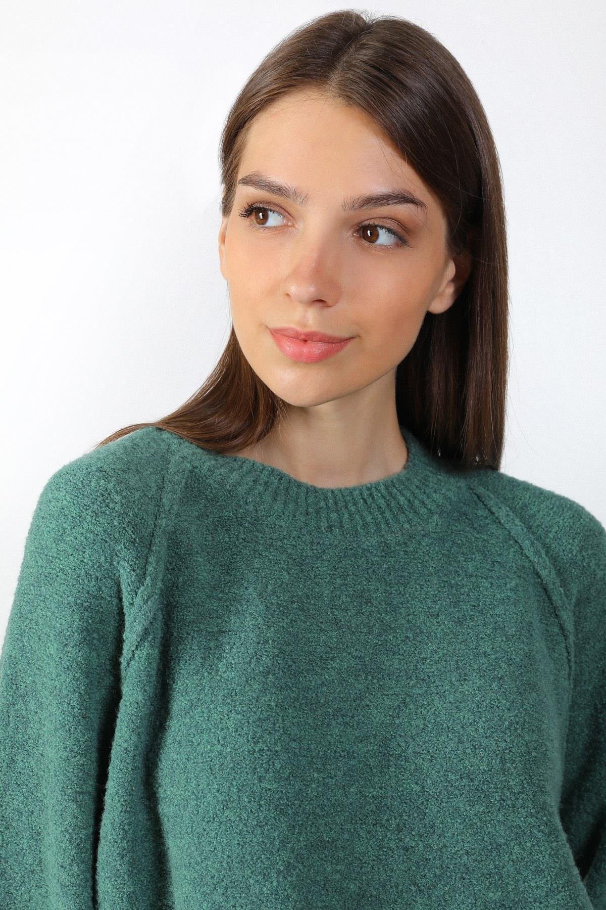 Ferraro Yesil Yumuşak Dokulu Basic Kadın Triko Kazak