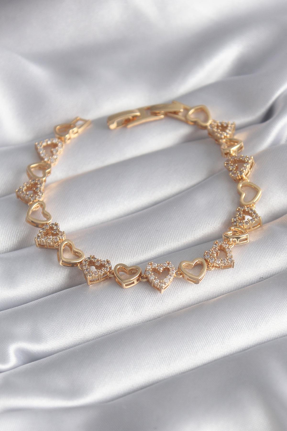 316L Çelik Gold Renk Zirkon Taşlı Kalp Model VIP Seri Kadın Bileklik