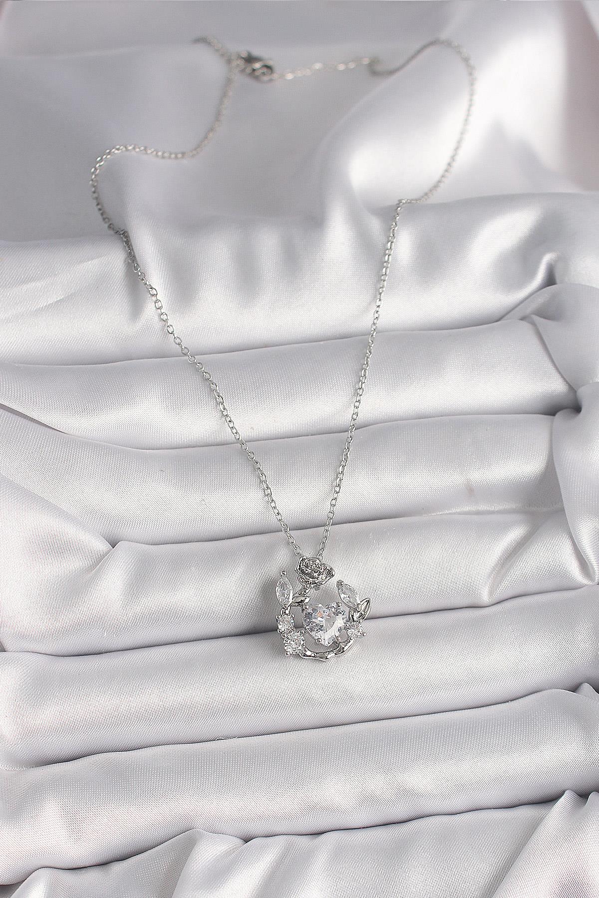 316L Çelik Gümüş Renk Zincir Zirkon Taşlı Kalp Figür Gül Detay Kadın Kolye