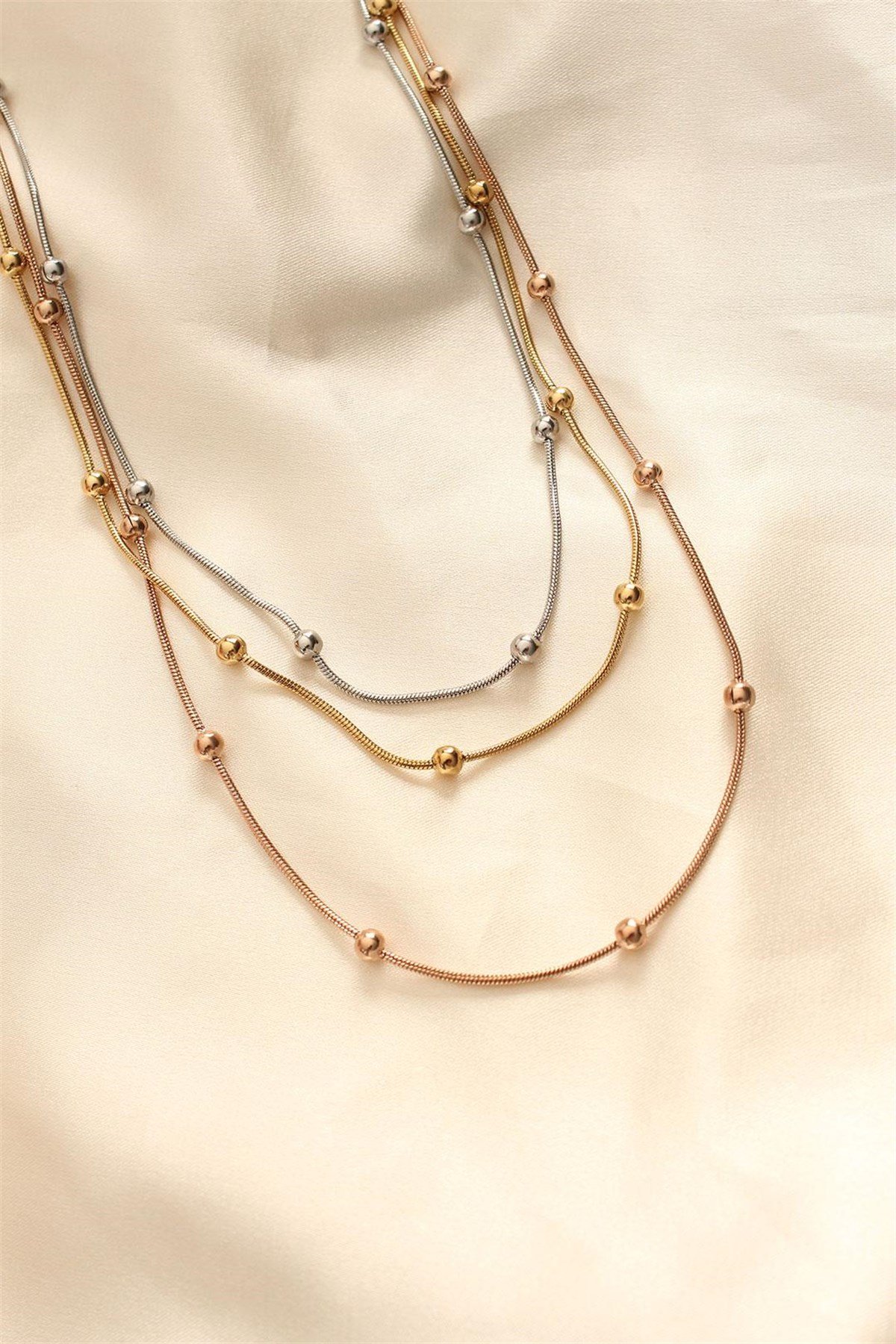 Çelik Karışık Renkli Topçuk Tasarımlı Çoklu Kolye