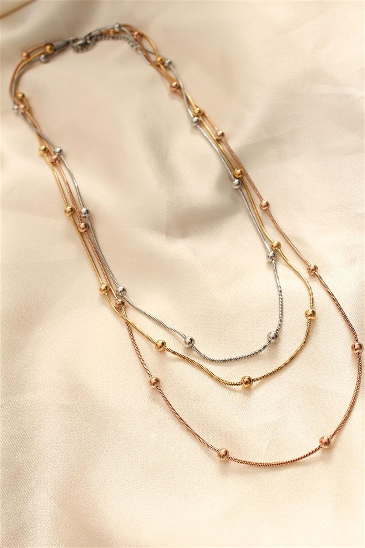 Çelik Karışık Renkli Topçuk Tasarımlı Çoklu Kolye