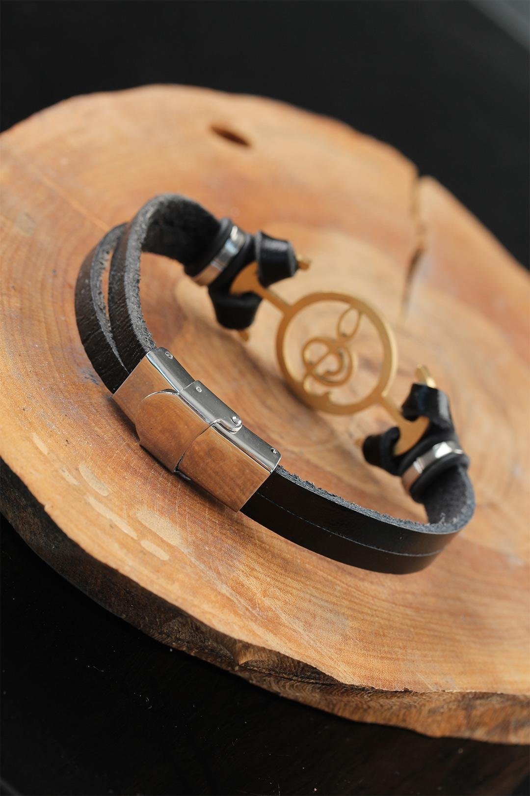 Gold Renk Metal Sol Anahtarlı Tasarım Siyah Renk Deri Erkek Bileklik