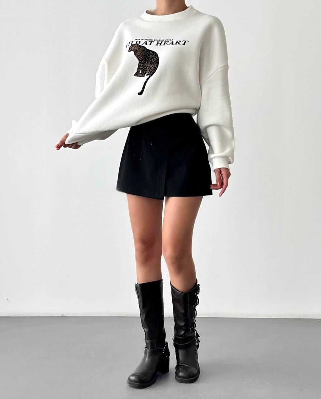 Leopar Baskılı Sloganlı Oversize Sweatshirt Ekru - Marcoroni