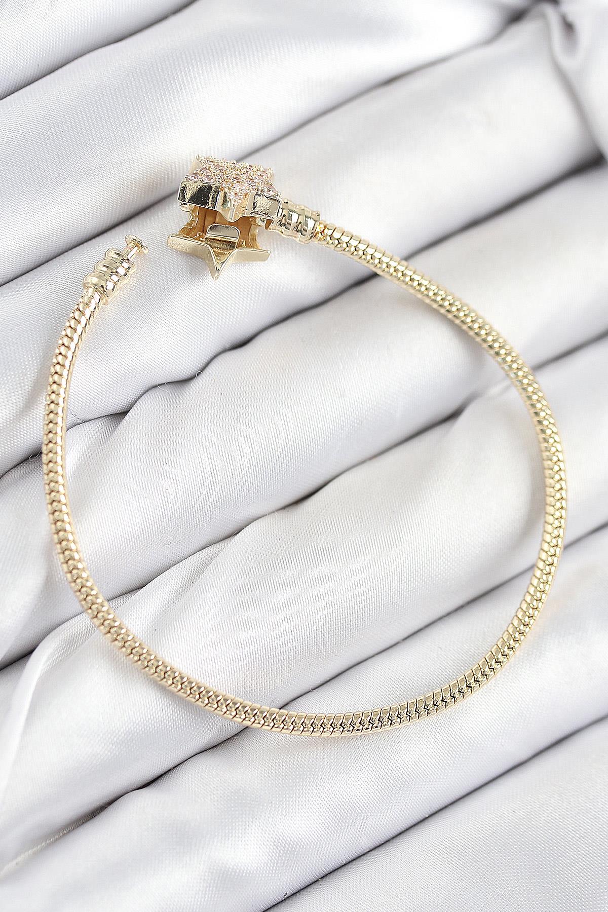 Pirinç Charm Zirkon Taşlı Yıldız Model Gold Renk Kadın Bileklik