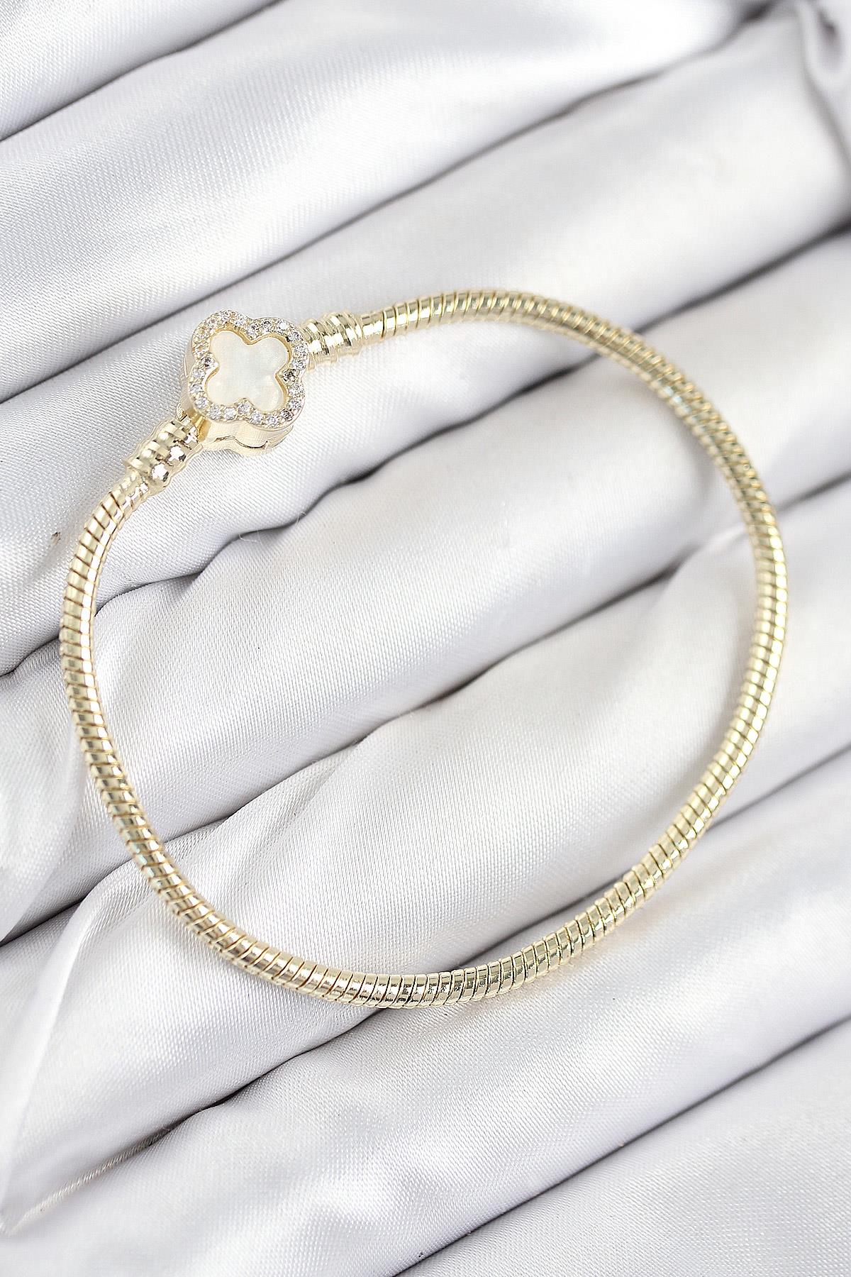 Pirinç Charm Zirkon Taşlı Yonca Model Gold Renk Kadın Bileklik