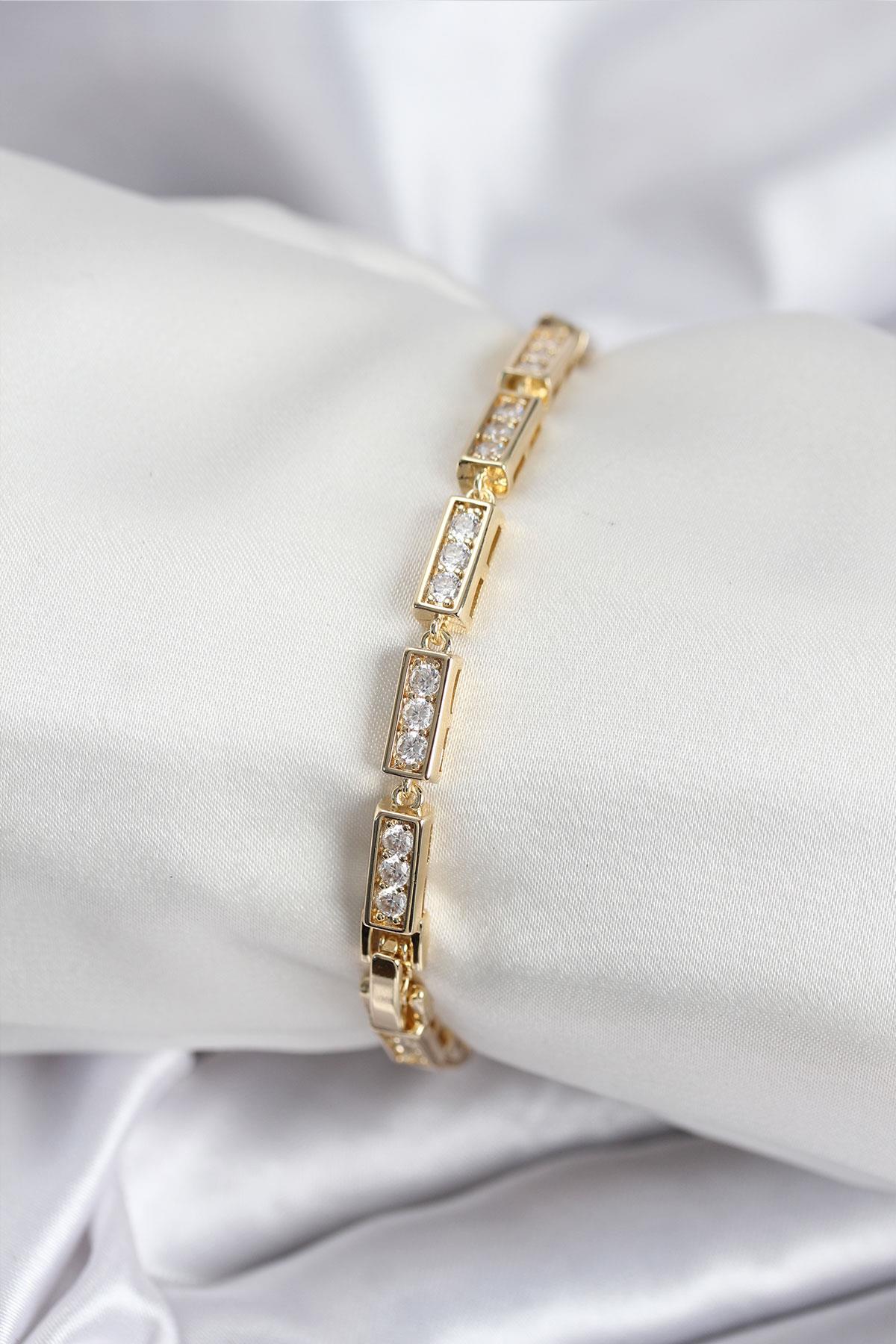 Pirinç VIP Seri Gold Renk Parçalı Model Kadın Bileklik