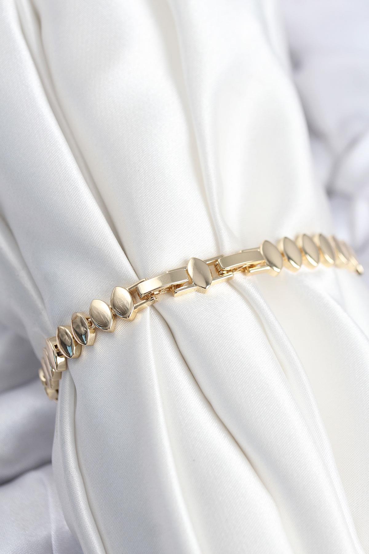 Pirinç VIP Seri Gold Renk Sıralı Arpa Model Kadın Bileklik