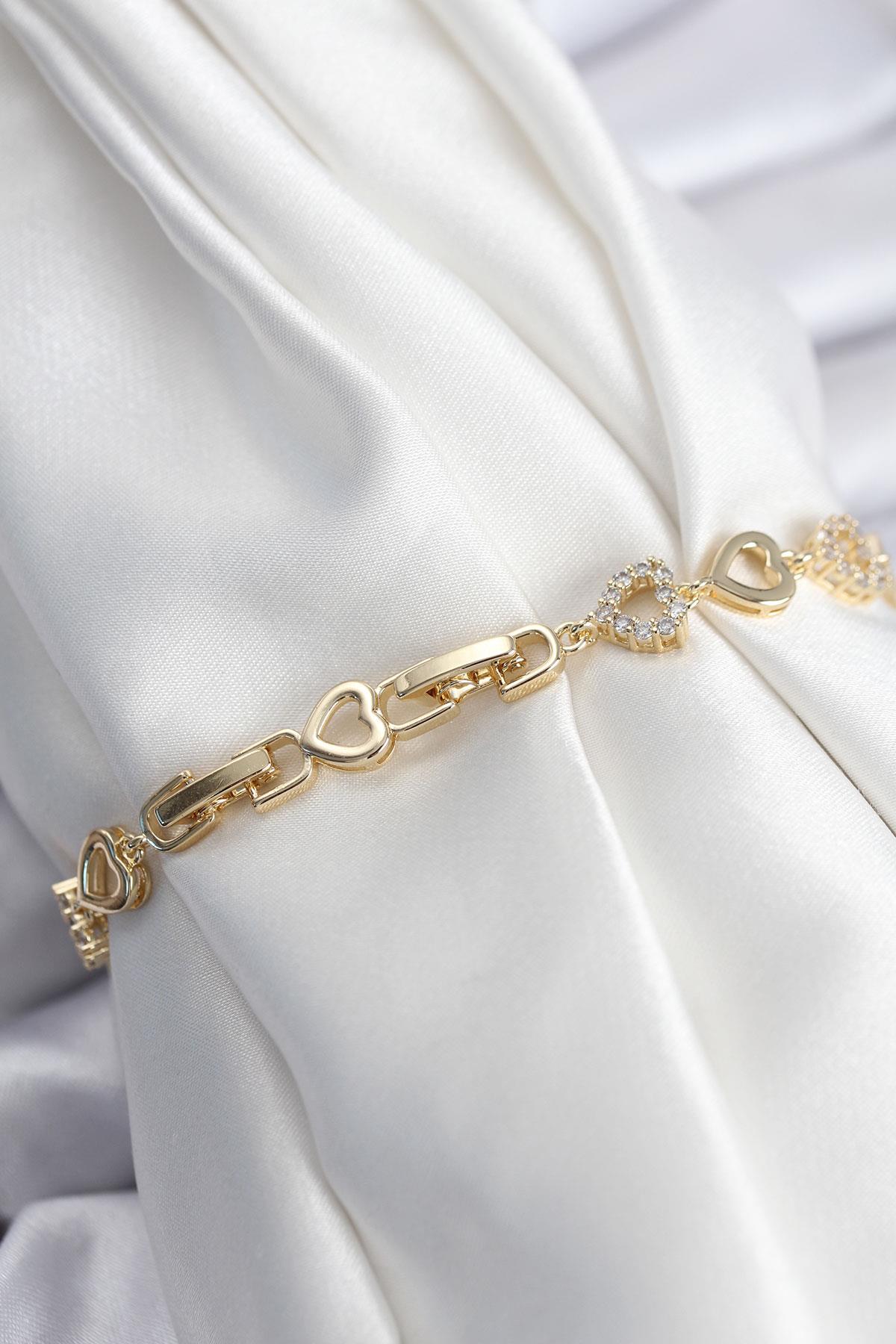 Pirinç VIP Seri Gold Renk Sıralı Kalp Model Kadın Bileklik