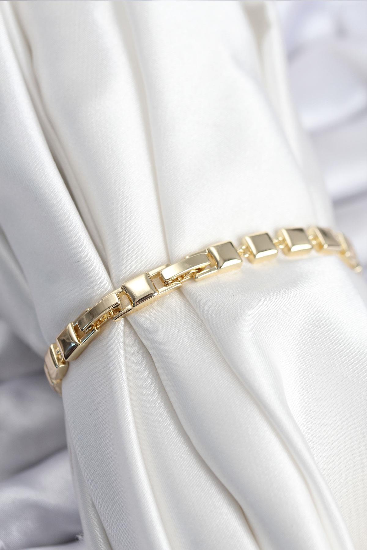 Pirinç VIP Seri Gold Renk Zirkon Taşlı Model Kadın Bileklik