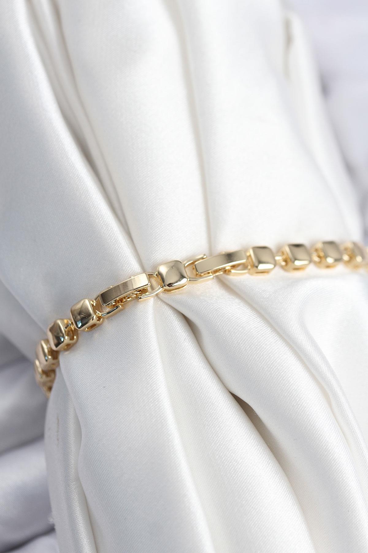 Pirinç VIP Seri Zirkon Taşlı Gold Renk Kadın Bileklik