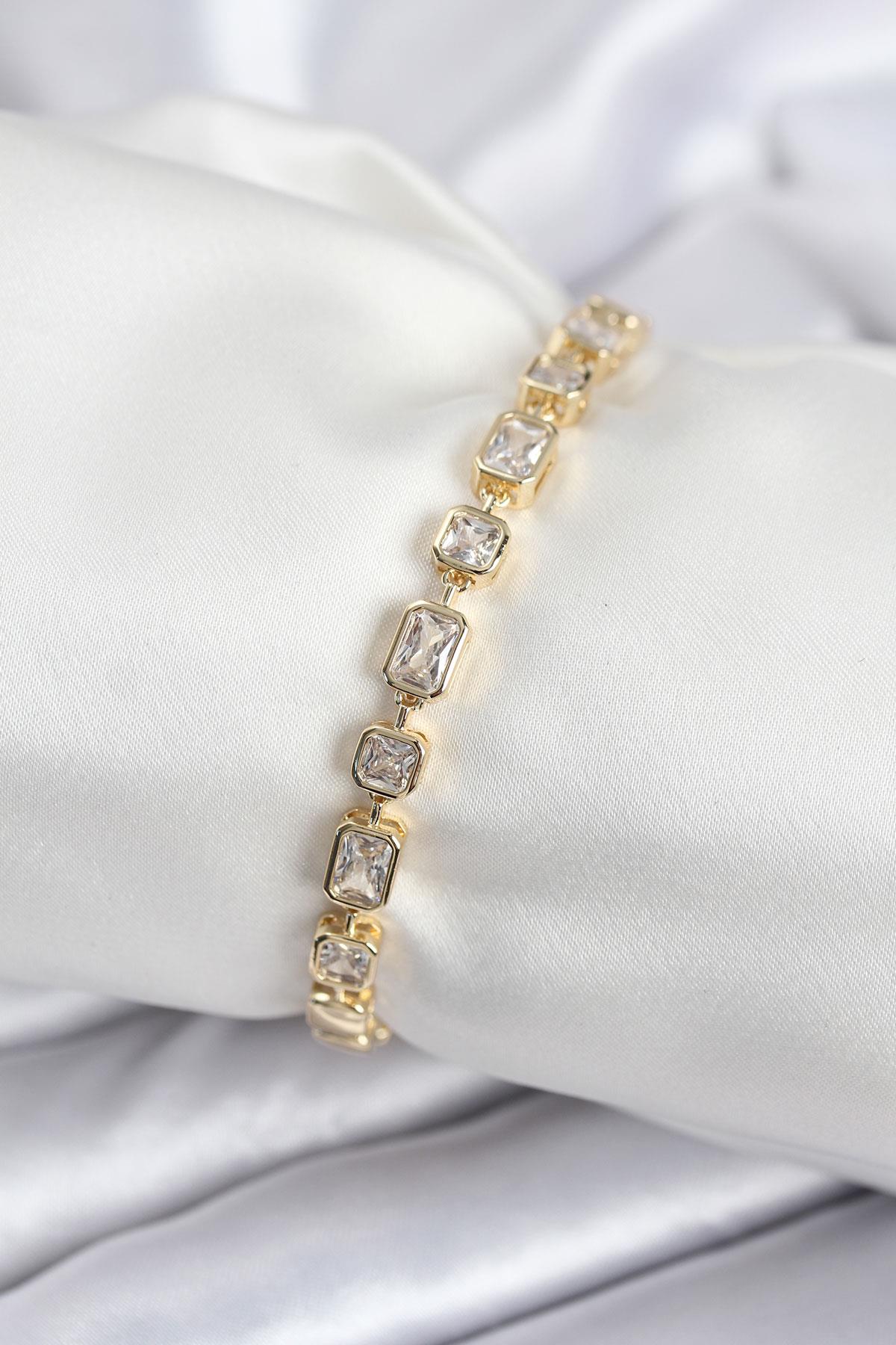 Pirinç VIP Seri Zirkon Taşlı Gold Renk Kadın Bileklik