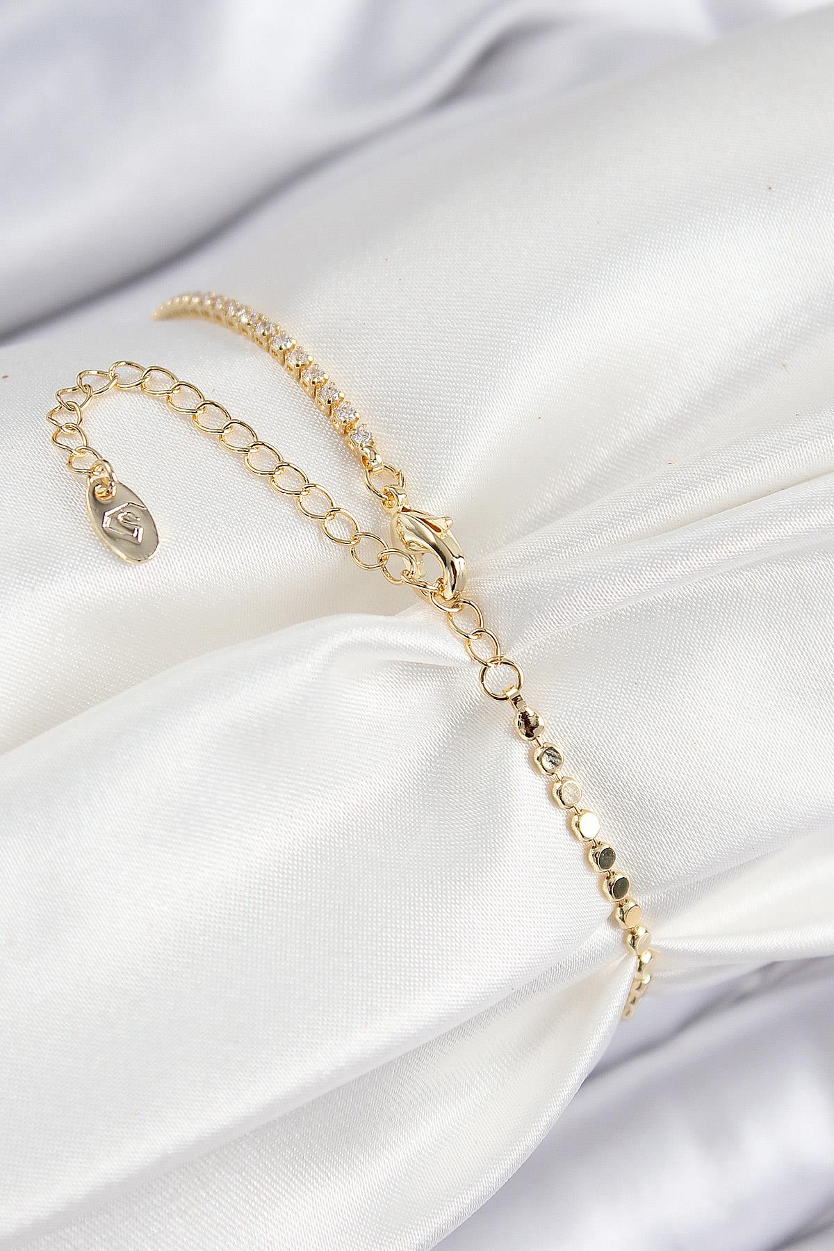 Pirinç Zirkon Taşlı Dikdörtgen Model Ezme Zincir Gold Renk Kadın Bileklik