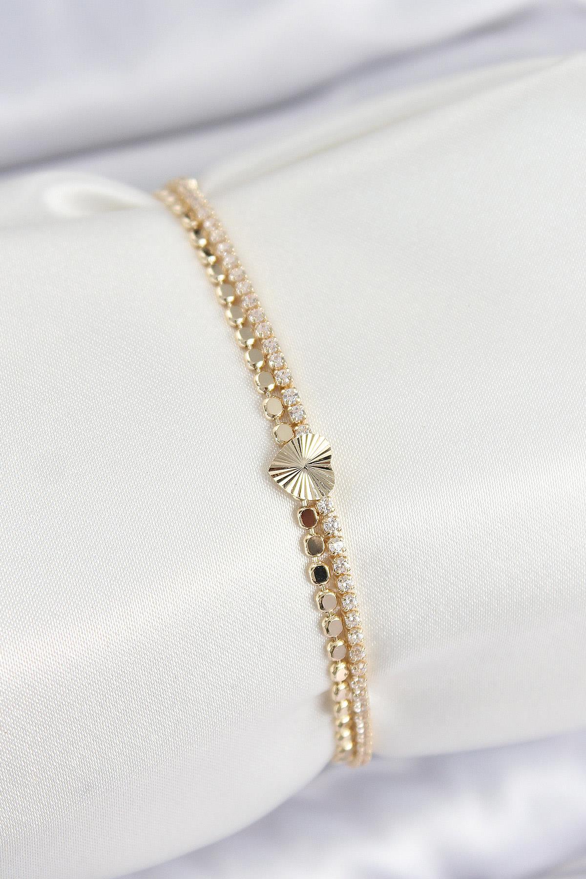 Pirinç Zirkon Taşlı Ezme Zincirli Kalp Model Gold Renk Kadın Bilekilk