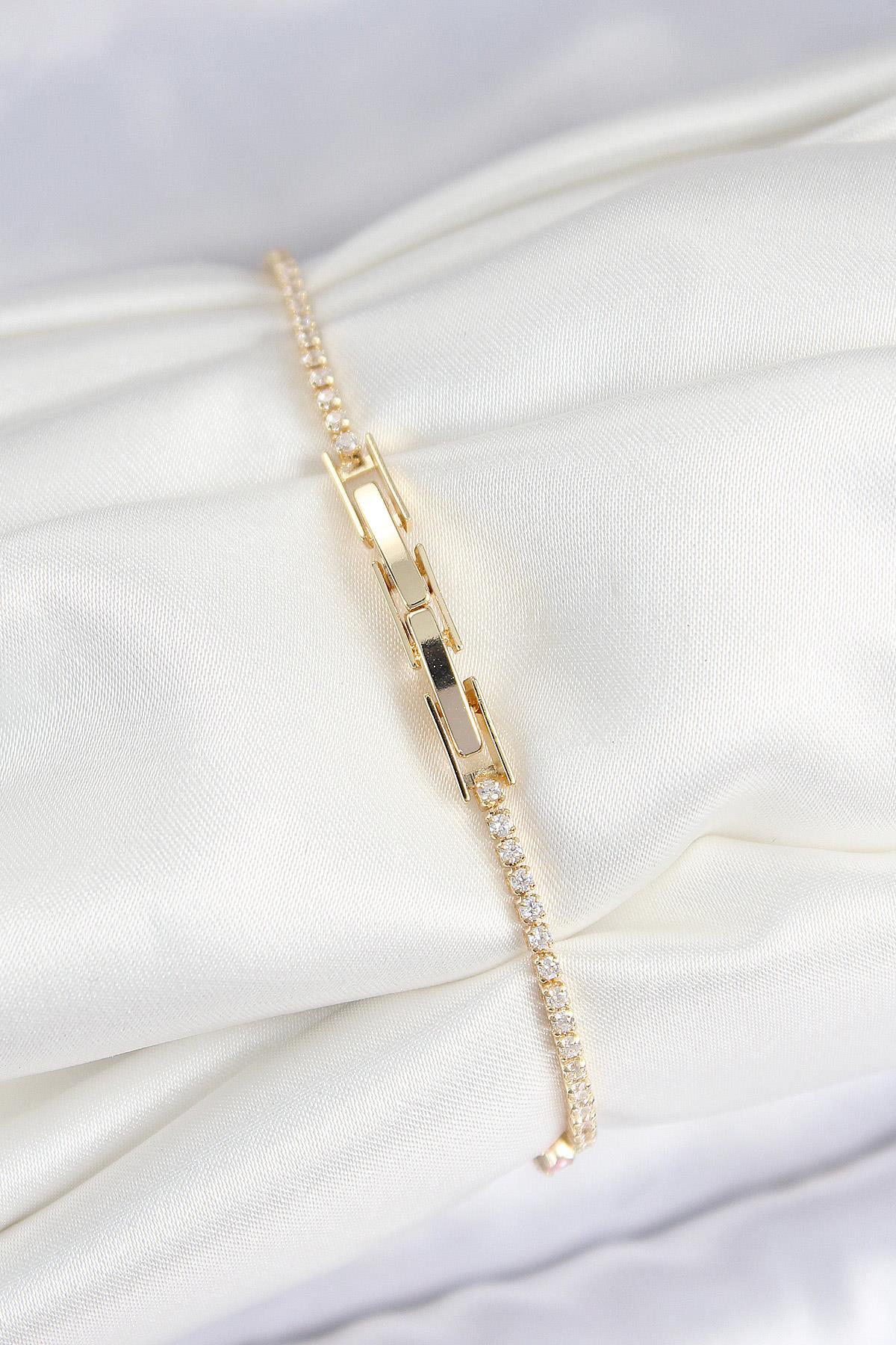 Pirinç Zirkon Taşlı Kare Model Gold Renk Kadın Bilekilk