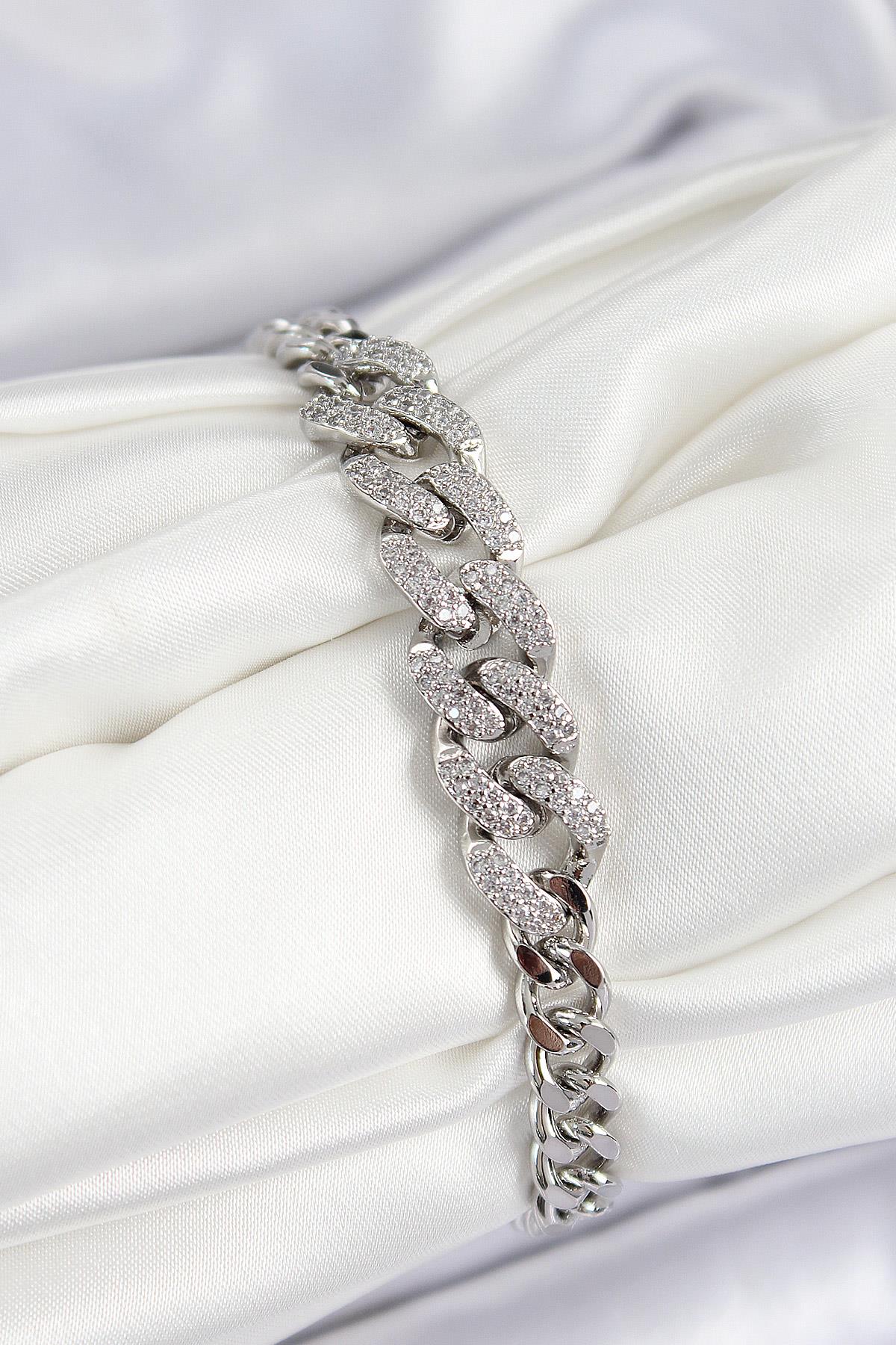 Pirinç Zirkon Taşlı Küba Zincir Model Gümüş Renk Kadın Bileklik