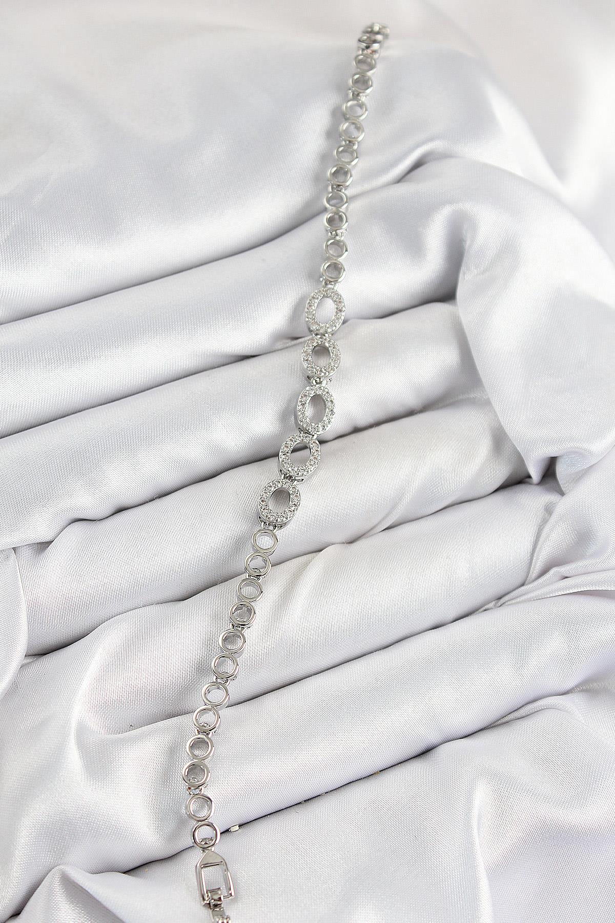 Pirinç Zirkon Taşlı Oval Model Gümüş Renk Kadın Bileklik