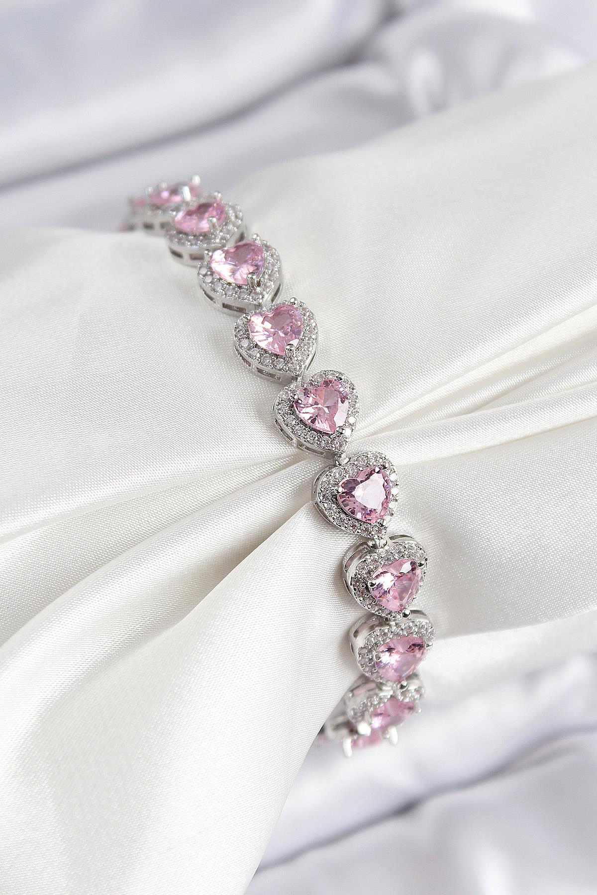 Pirinç Zirkon Taşlı Pembe Kalp Baget Model Gümüş Renk VIP Seri Kadın Bileklik