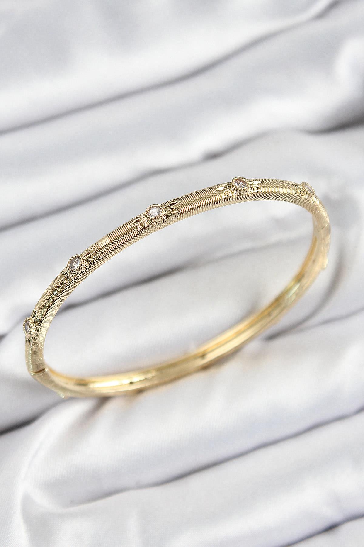 Pirinç Zirkon Taşlı Vintage Model Gold Renk Kadın Kelepçe