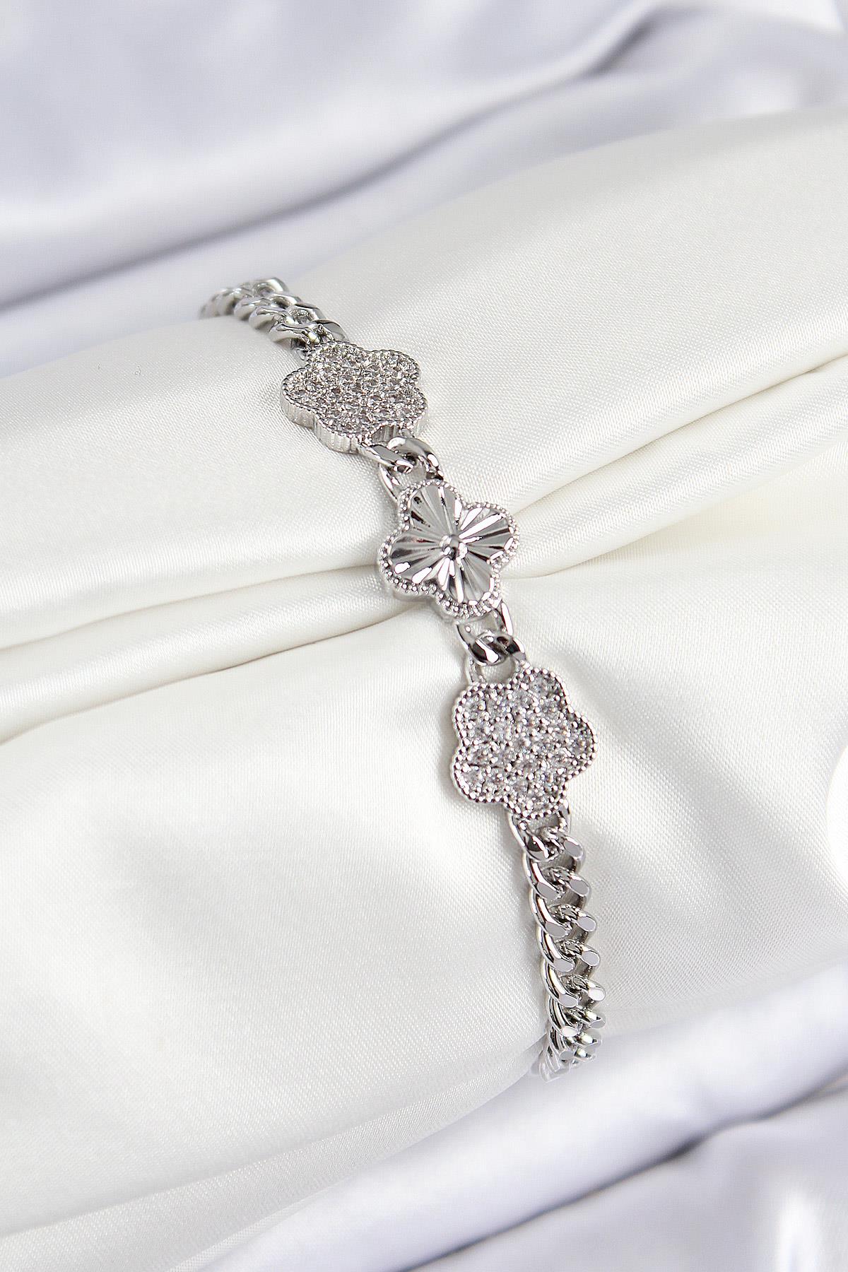 Pirinç Zirkon Taşlı Yonca Model Gümüş Renk Kadın Bileklik