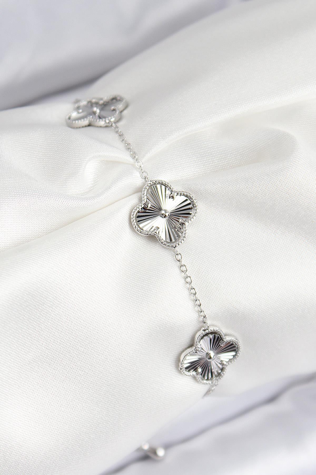 VIP Pirinç Yonca Model Gümüş Renk Kadın Bileklik