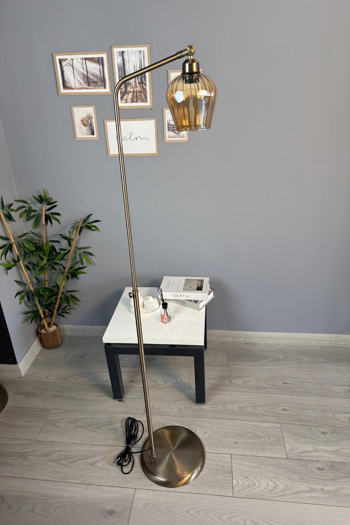 Clupe Bal Rengi Cam Modern Düz Gövde Lambader Otel Cafe Vintage Salon Yatak Odası Merdiven Retro