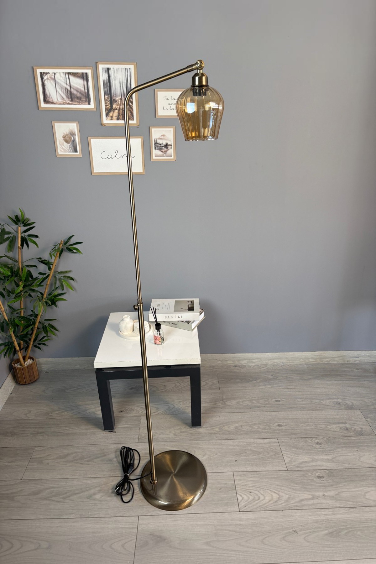 Clupe Bal Rengi Cam Modern Düz Gövde Lambader Otel Cafe Vintage Salon Yatak Odası Merdiven Retro